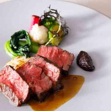 ネオス・ミラベル 彩り華やかな本格フレンチのコース料理