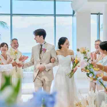 ゲストの祝福とコオリナの景色に包まれて