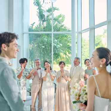 コオリナ・チャペル・プレイス・オブ・ジョイ / ワタベウェディング お二人の晴れ姿をファミリーミートの演出でお披露目