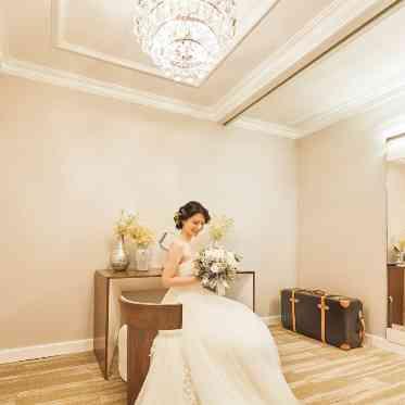 館内には新郎新婦控室も完備。パーティ前にヘアチェンジも可能