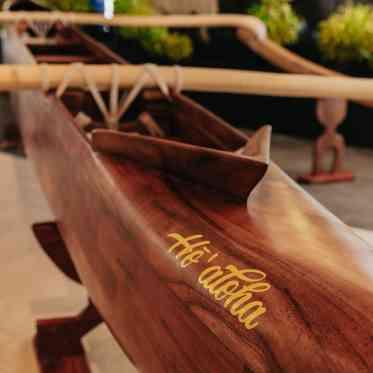 ホテルの名前の由来でもある「アウトリガー」の模型が展示