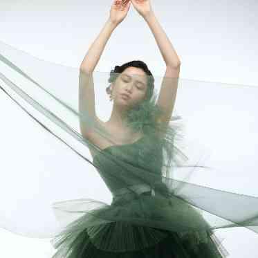 ラグナヴェール 金沢 オリジナルカラードレス【PRIMAKARA】