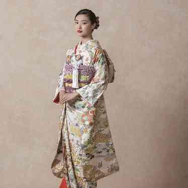 ラグナヴェール 金沢 【PRIMACARA】では和装も人気