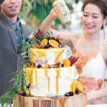 ONE&ONLY ル・グラン・ミラージュ ●THE ORIENTAL TERRACEグループ 入刀ではなく、カラードリップも人気です