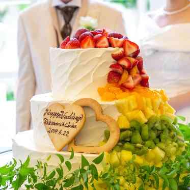 ONE&ONLY ル・グラン・ミラージュ ●THE ORIENTAL TERRACEグループ フルーツシャワーケーキ