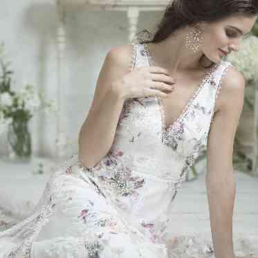 浜名湖オーベルジュ キャトルセゾン 世界の有名デザイナーズブランドなど旬のドレスを厳選