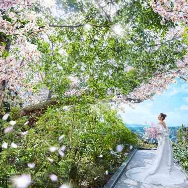 WeGreen RESORT(ウィグリーン リゾート) 一つの会場で教会式も人前式も叶う、県内でも数少ない結婚式場