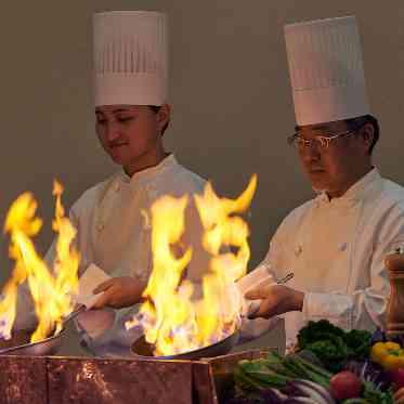 WeGreen RESORT(ウィグリーン リゾート) シェフによるライブパフォーマンスは人気の演出