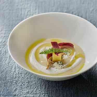 地産地消・旬素材を活かした料理で大切な1日を彩る