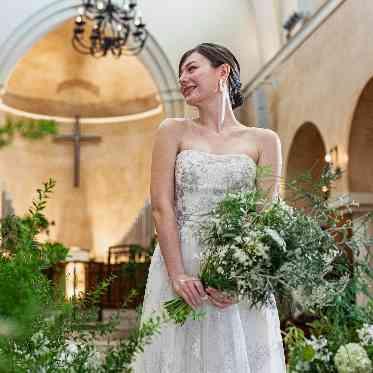 アネーリ大宮(旧:ヴィラ・デ・マリアージュさいたま) 高い天井に響くパイプオルガンの厳かな音色。神聖な空間で永遠の誓いを