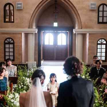 アネーリ大宮(旧:ヴィラ・デ・マリアージュさいたま) お子様と一緒のアットホームな挙式も。和やかな笑いに満ちた一日を