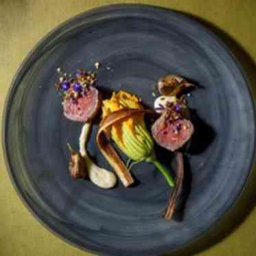 アネーリ大宮（旧：ヴィラ・デ・マリアージュさいたま） 【五感で楽しむ料理】香り・彩り・音・食感・味わい──五感すべてで楽しむ美食体験