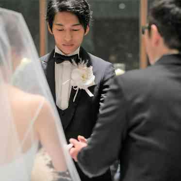 L2126 お父様がご新郎様へ、大切な娘様を託す感動のシーン