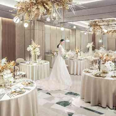 L2126 新婦の美しさをより惹き立てるアートになる空間は、調光の一つ一つにも拘って