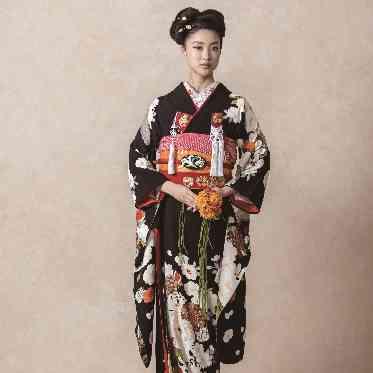 L2126 【PRIMACARA】では和装も人気