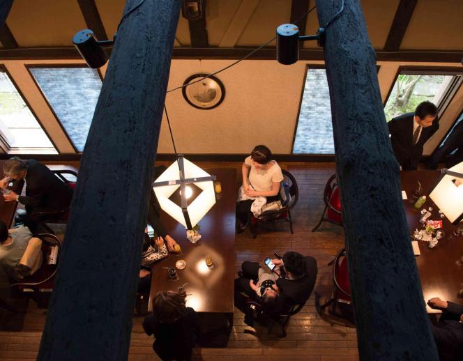 秋子想／ＴＯＫＩＫＯＳＯ ロビー・控室