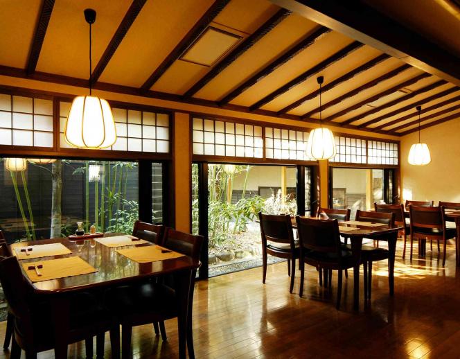 秋子想／ＴＯＫＩＫＯＳＯ ロビー・控室