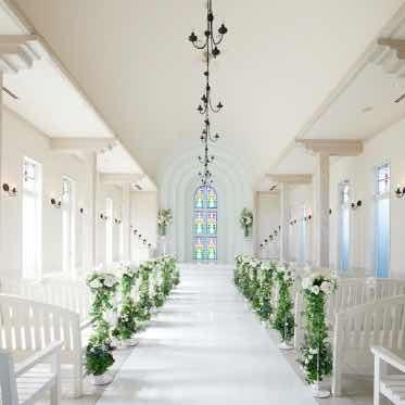 KASANE YONAGO 米子市内では珍しいホワイトチャペル。キリスト教式も、人前式も執り行えます。