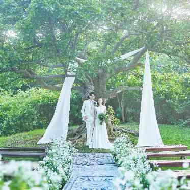 ザ・ビーチテラス ホテルアオ石垣 大自然に永遠の愛を誓う、
オンザビーチのガーデン挙式