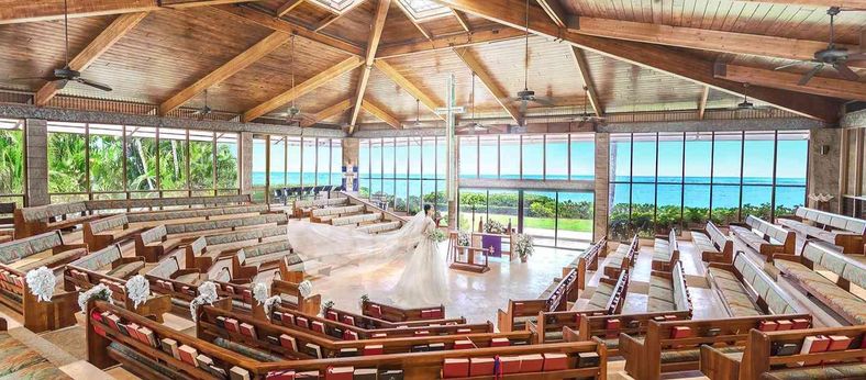 キャルバリーバイザシー教会 挙式会場の写真1