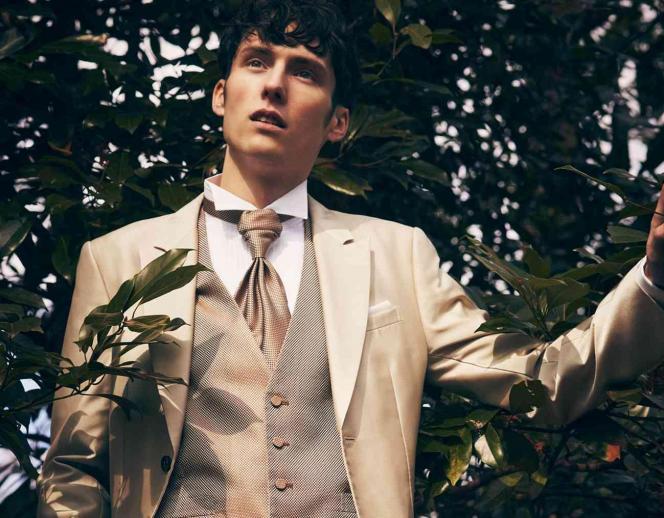 キャルバリー・バイ・ザ・シー教会 ドレス・衣装