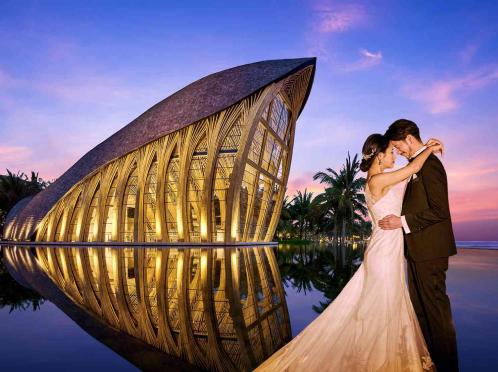 The Ocean Front Apurva Chapel （ジ オーシャンフロント アプルヴァ チャペル） 外観