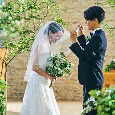 目白の森 メーヤー・ライニンガー 天井高13m、全長12mのバージンロードを有する神聖な空間