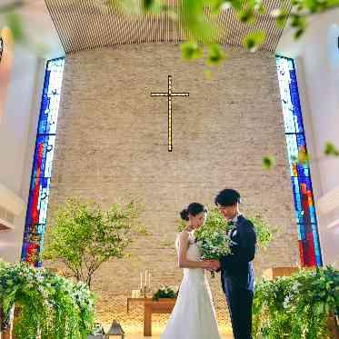 目白の森 メーヤー・ライニンガー 天井高13m、全長12mのバージンロードを有する神聖な空間