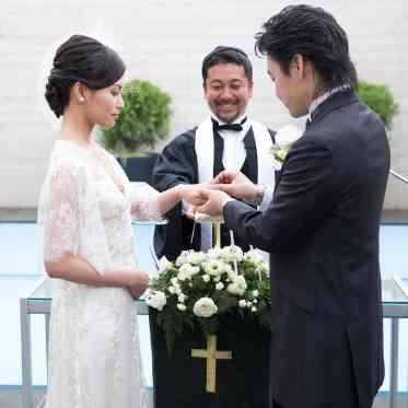 JASMAC YAKUMO（ジャスマック八雲） 和やかなテラス挙式え指輪の交換