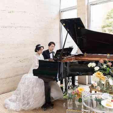 新郎新婦による連弾