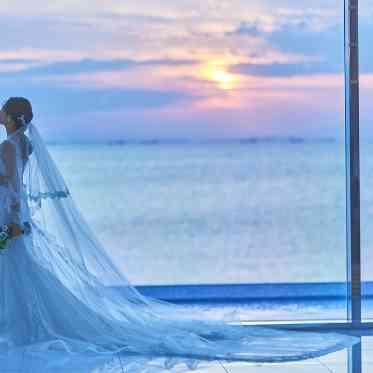 THE SURF SEASIDE TERRACE（ザ・サーフ シーサイドテラス） 海と一体となったインフィニティー空間