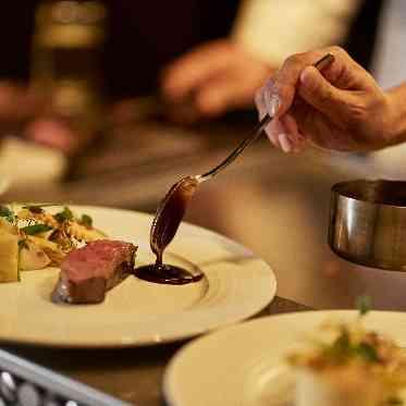 THE SURF SEASIDE TERRACE(ザ・サーフ シーサイドテラス) 温度にもこだわりベストなタイミングで仕上げを。できたてをお届けいたします。