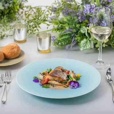 ベルクラシック神戸(THE BELLCLASSIC KOBE) お料理を彩るお皿にもこだわりを