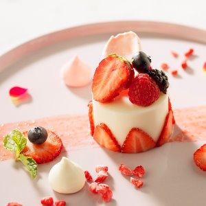 季節に合わせた新鮮なフルーツとともに甘い時間をお過ごしください♪