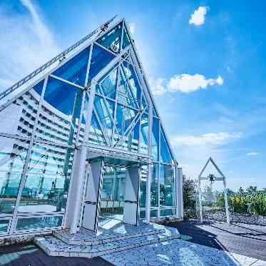 海外ウエディングのようなリゾートチャペル