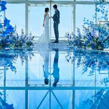 シェラトン・グランデ・トーキョーベイ・ホテル 海と空だけに包まれた、幻想的なリゾートウエディング。