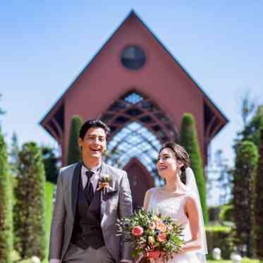 広大なガーデンでの撮影で気分もリラックス。