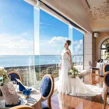 シェラトン・グランデ・トーキョーベイ・ホテル 現実的な建物が無く、目の前に広がる海を一望。