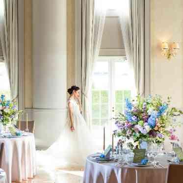 シェラトン・グランデ・トーキョーベイ・ホテル 【ベラヴィータ】大きな窓面からたっぷりと陽光がふりそそぎます