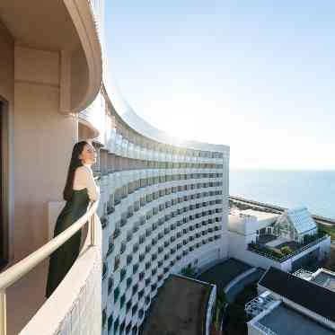 シェラトン・グランデ・トーキョーベイ・ホテル 客室からは東京ベイやチャペルを一望!パークをご覧いただけるお部屋もございます