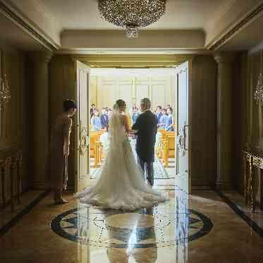 リーガロイヤルホテル大阪 ヴィニェット コレクション 入場前にご両親とのショット