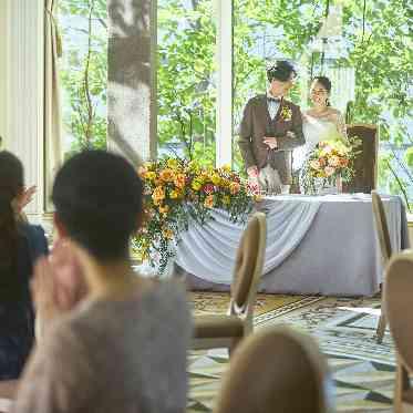 リーガロイヤルホテル大阪 ヴィニェット コレクション 緑と自然光が彩る空間だからこそ、ゲストもリラックス。