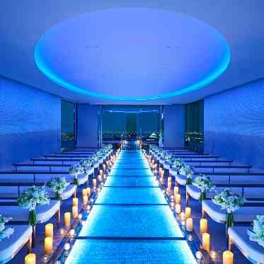 ヴェルミヨンバーグ名古屋 ●BRASSグループ ナイトチャペルはより一層幻想的な雰囲気