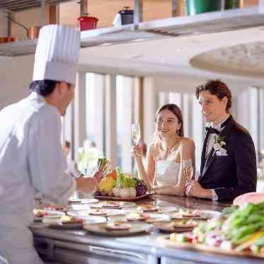 ヴェルミヨンバーグ名古屋 ●BRASSグループ 名古屋でも珍しいフルオープンキッチン!結婚式当日のお料理はすべてここで調理