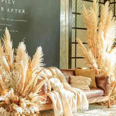 ヴェルミヨンバーグ名古屋 ●BRASSグループ パンパスグラスを使って