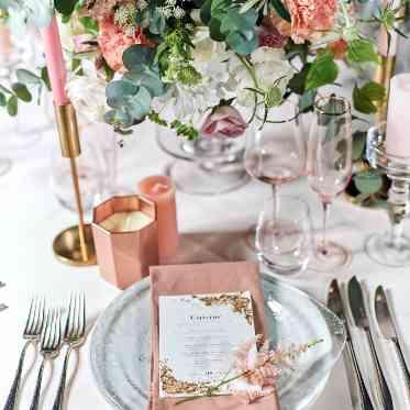 ヴェルミヨンバーグ名古屋 ●BRASSグループ ピンクゴールドで上品に