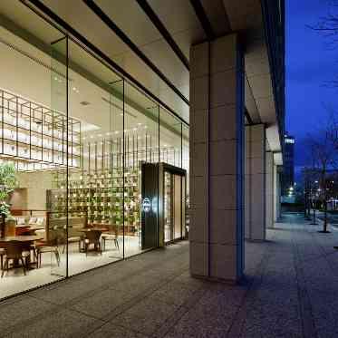 ヴェルミヨンバーグ名古屋 ●BRASSグループ 丸の内6番出口すぐの丸紅ビル16階にある「ヴェルミヨンバーグ」