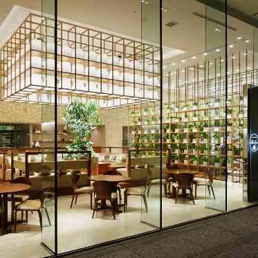 ヴェルミヨンバーグ名古屋 ●BRASSグループ 1階には打ち合わせサロンも