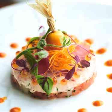 ヴェルミヨンバーグ名古屋 ●BRASSグループ 見た目も美しい一皿