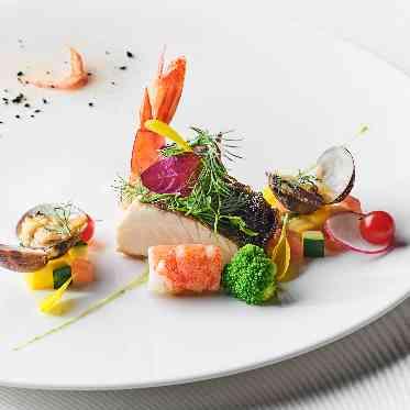 ヴェルミヨンバーグ名古屋 ●BRASSグループ 一品一品、すべて館内キッチンで手作り